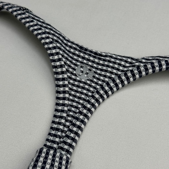 1030 lululemon Practice Freely Tank - Size 6 - Blue Gingham (Inkwell) - Picture 11 of 16